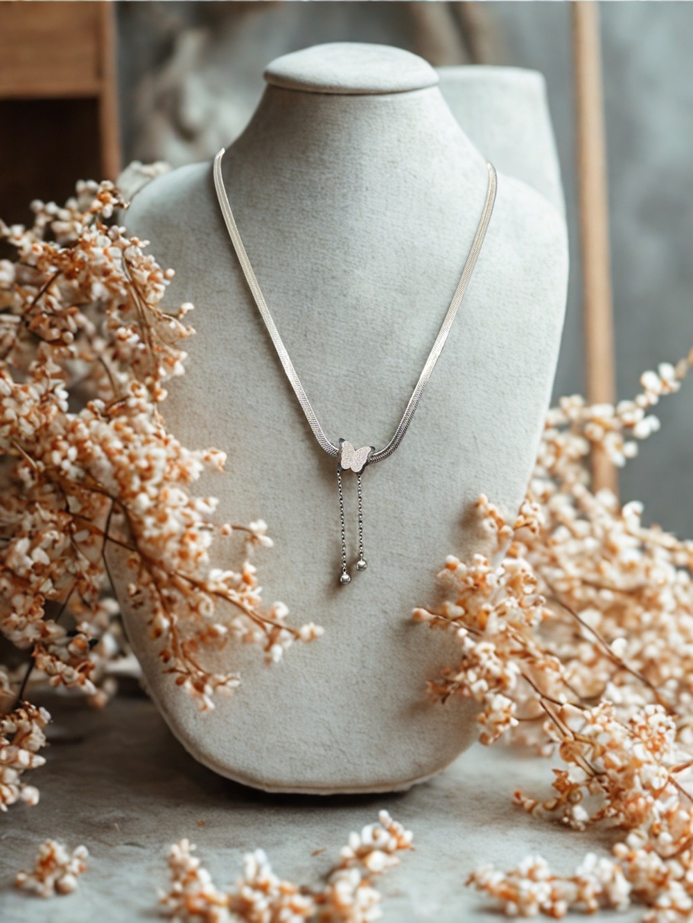 🩶Delicate Silver-Tone Butterfly Lariat Stainless Steel Necklace/NIB🩶